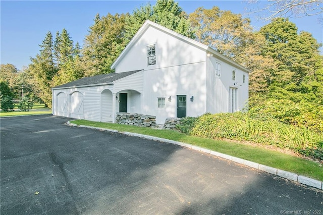 521 State St, Guilford, CT 06437 - view of property exterior