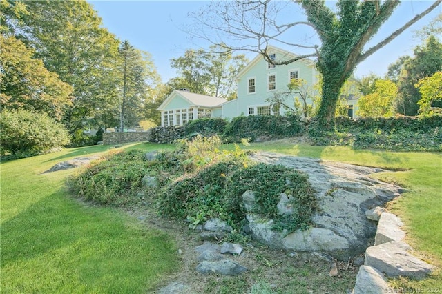 521 State St, Guilford, CT 06437 - view of grassy yard