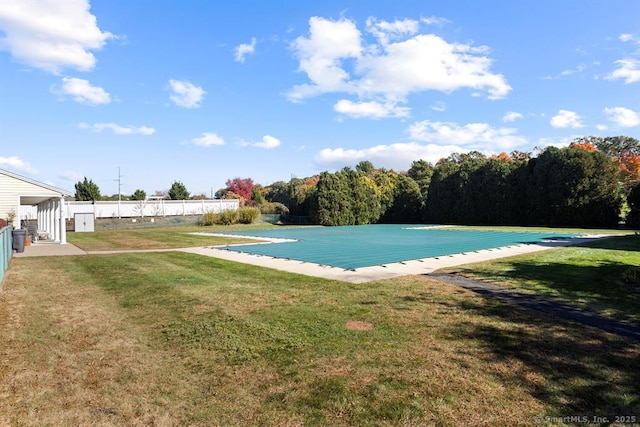 547 Pilgrim Hbr Unit 547, Wallingford, CT 06492 - view of swimming pool with a yard and a covered pool