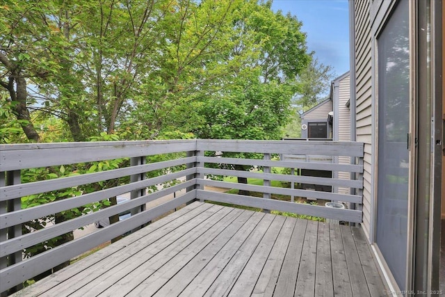 547 Pilgrim Hbr Unit 547, Wallingford, CT 06492 - view of wooden deck