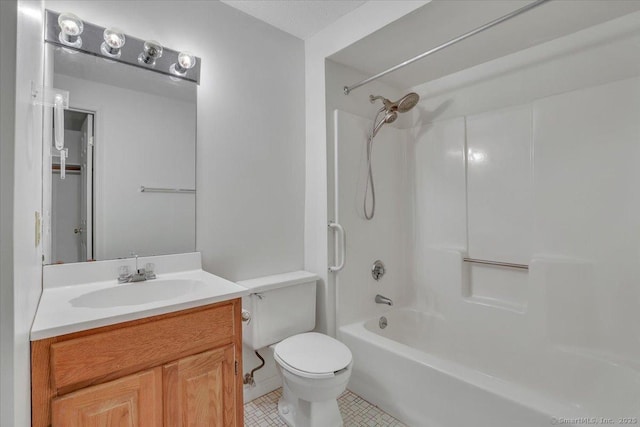 547 Pilgrim Hbr Unit 547, Wallingford, CT 06492 - bathroom featuring tile patterned flooring, toilet, vanity, and bathing tub / shower combination