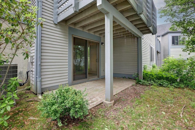 547 Pilgrim Hbr Unit 547, Wallingford, CT 06492 - doorway to property with central air condition unit and a patio
