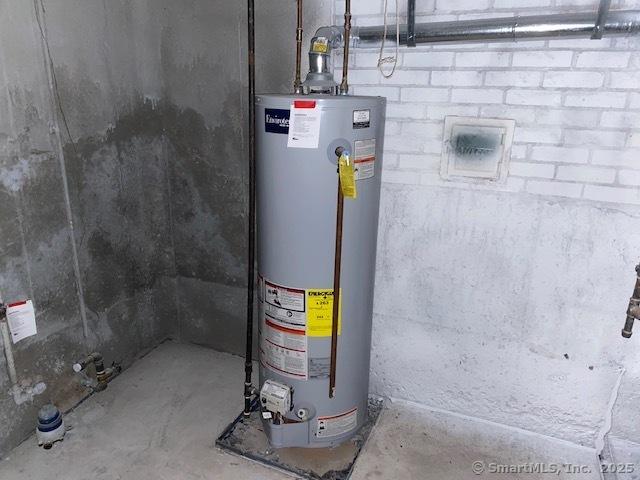 147 Chester St, East Hartford, CT 06108 - utility room featuring gas water heater