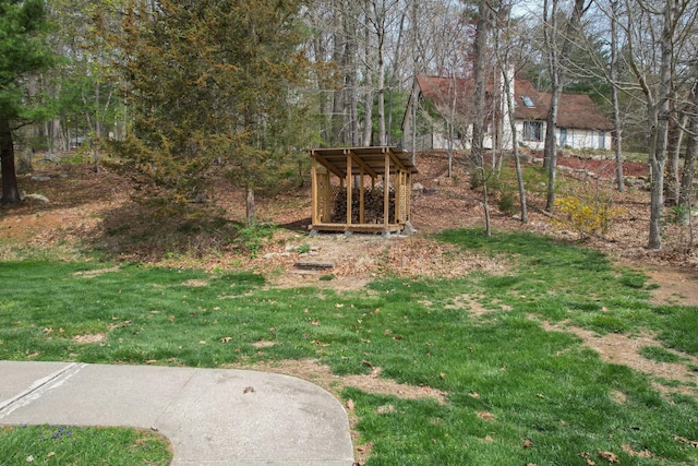 view of grassy yard