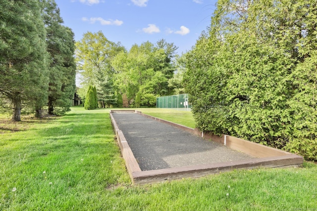 442 Swanson Cres Unit 442, Milford, CT 06461 - surrounding community featuring a bocce ball area and a yard