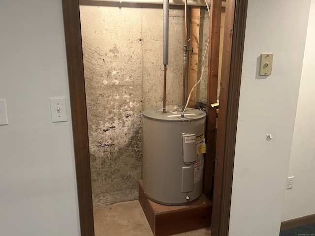 21 Oak Avenue Ext Unit 2, Torrington, CT 06790 - utility room featuring electric water heater