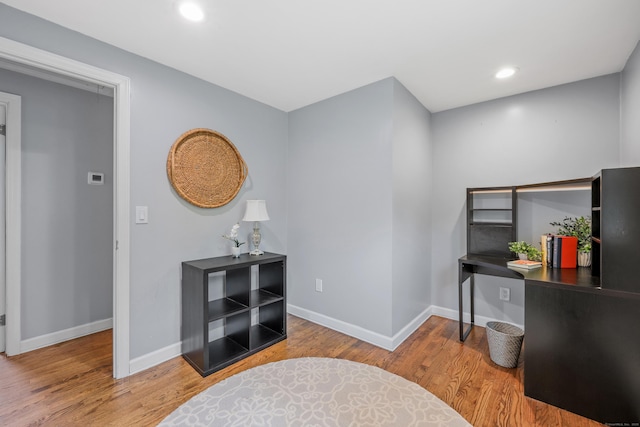 19 Crest Dr, Vernon, CT 06066 - interior space with wood finished floors, baseboards, and recessed lighting