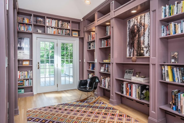 26 Ridgewood Rd, West Hartford, CT 06107 - sitting room featuring wood finished floors
