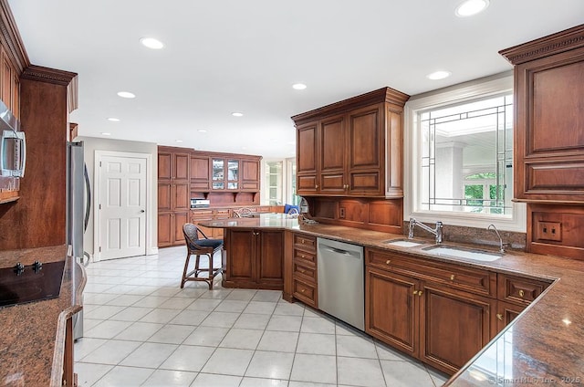 37 Hunting Hill Rd, Woodbridge, CT 06525 - kitchen with a sink, stainless steel appliances, a peninsula, plenty of natural light, and recessed lighting