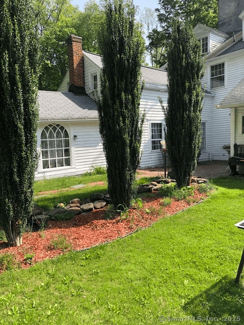 1066 Washington St, Middletown, CT 06457 - view of green lawn