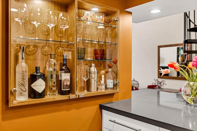 4 Coggswell St Unit 2, Stonington, CT 06379 - view of indoor dry bar
