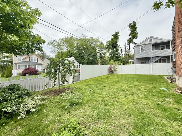 22 Palmer Ave, Stamford, CT 06902 - view of yard