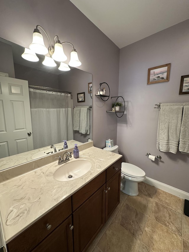 95 S Ridge Ln Unit D201, Berlin, CT 06037 - full bathroom featuring baseboards, toilet, vanity, and a shower with shower curtain