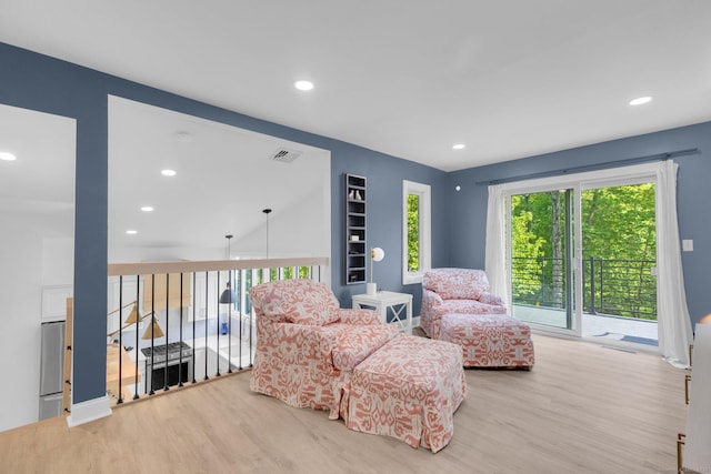 135 Gary Rd, Stamford, CT 06903 - living area with wood finished floors and recessed lighting