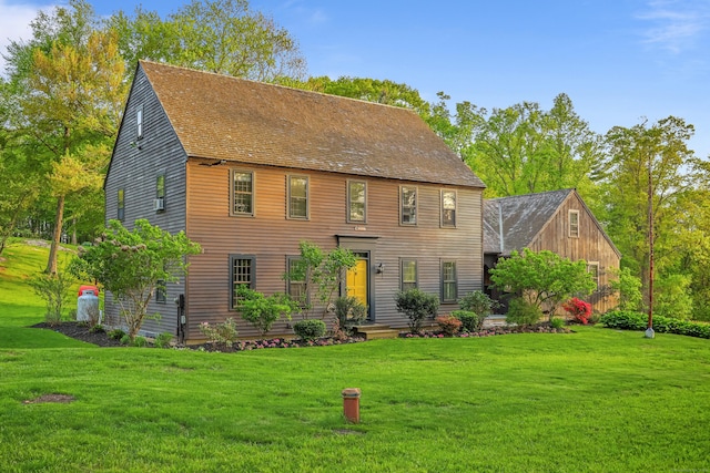 194 Josies Ring Rd, Monroe, CT 06468 - colonial house with a front yard and roof with shingles