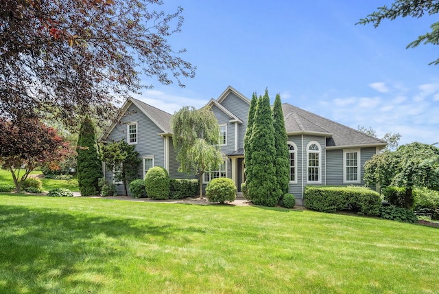 33 Pease Farm Rd, Ellington, CT 06029 - traditional home with a front lawn