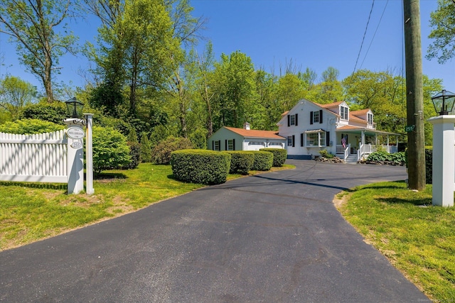 255 Killingly Rd, Pomfret, CT 06259 - view of front of home with driveway and covered porch