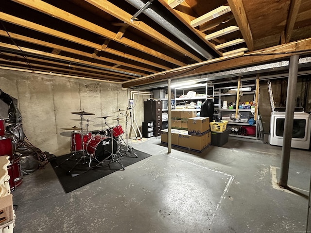 17 Aspen Ct, Norwich, CT 06360 - unfinished basement with washer / clothes dryer