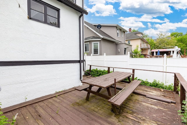 650 Broadview Ter, Hartford, CT 06106 - deck featuring fence