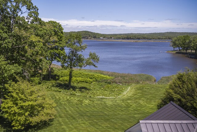 7 Hanna Ln, Essex, CT 06426 - water view