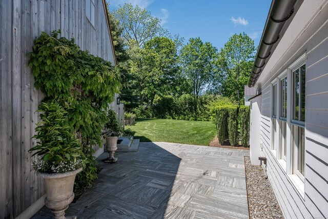 7 Hanna Ln, Essex, CT 06426 - view of patio