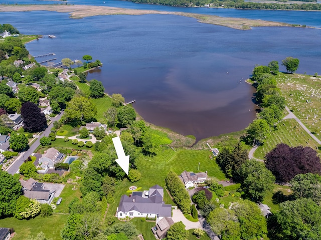 7 Hanna Ln, Essex, CT 06426 - aerial view of property and surrounding area with a nearby body of water