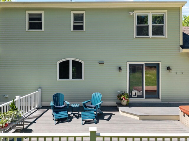 15 Westwood Rd, Essex, CT 06442 - rear view of house with a deck
