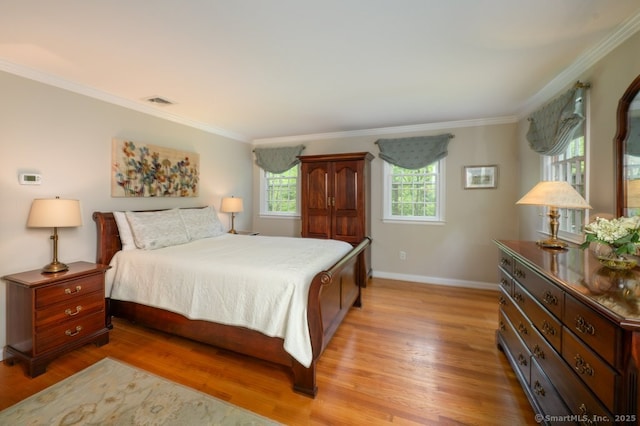 7 Indian Trl, Woodbridge, CT 06525 - bedroom featuring crown molding, light wood finished floors, and baseboards