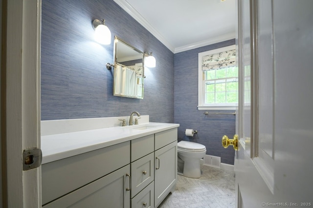 7 Indian Trl, Woodbridge, CT 06525 - bathroom with crown molding, toilet, vanity, and baseboards