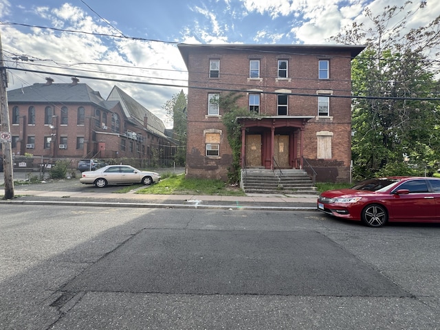 149 Wooster St, Hartford, CT 06120 - townhome / multi-family property featuring brick siding