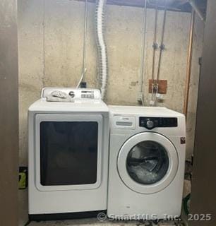 65 Dale Rd, Wethersfield, CT 06109 - washroom with independent washer and dryer