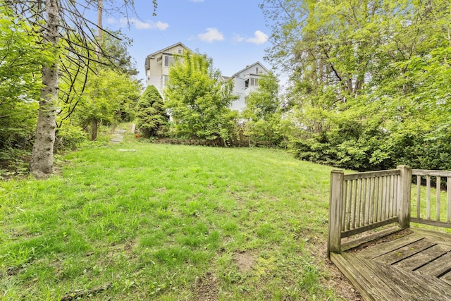 29 Cabot St, New Britain, CT 06053 - view of grassy yard with a deck
