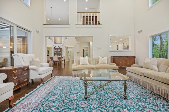 43 Hunting Ridge Rd, Greenwich, CT 06831 - living area featuring wood finished floors and a high ceiling