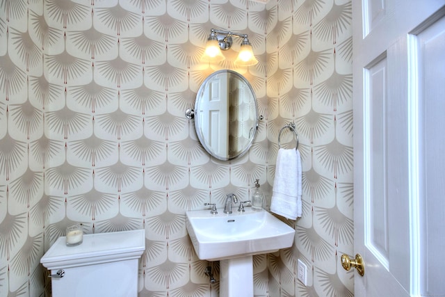 81 Grumman Hill Rd, Wilton, CT 06897 - bathroom with toilet and wallpapered walls