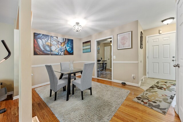 47 Currier Pl Unit 47, Cheshire, CT 06410 - dining area with wood finished floors and baseboards