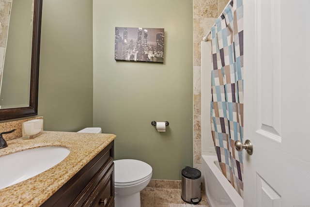 47 Currier Pl Unit 47, Cheshire, CT 06410 - full bath with toilet, vanity, shower / tub combo, and baseboards