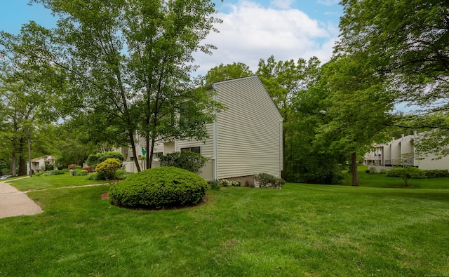 47 Currier Pl Unit 47, Cheshire, CT 06410 - view of grassy yard
