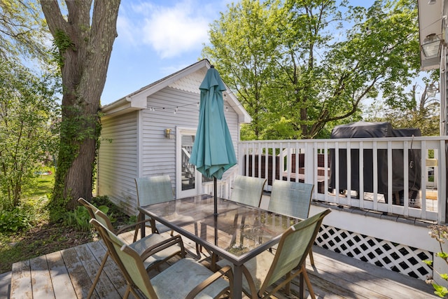 101 White Ave, West Hartford, CT 06119 - wooden deck with outdoor dining space