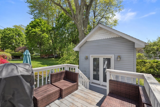 101 White Ave, West Hartford, CT 06119 - deck with a grill and a yard