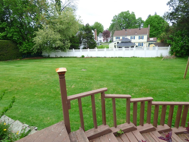 992 Ridge Rd, Wethersfield, CT 06109 - view of yard with a deck