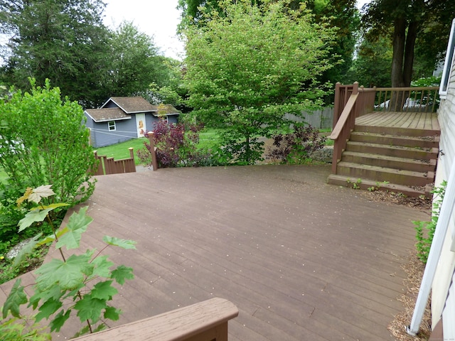 992 Ridge Rd, Wethersfield, CT 06109 - view of wooden deck