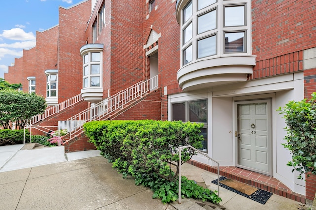 42 Temple Ct Unit 42, New Haven, CT 06511 - property entrance with brick siding