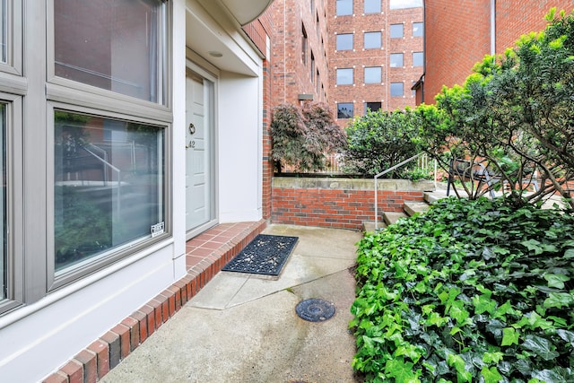 42 Temple Ct Unit 42, New Haven, CT 06511 - property entrance featuring brick siding