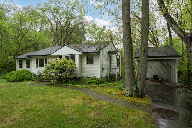 72 Prospect Hill Rd, Guilford, CT 06437 - view of front of property featuring a front lawn