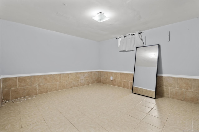130 Fitch St, North Haven, CT 06473 - view of tiled empty room