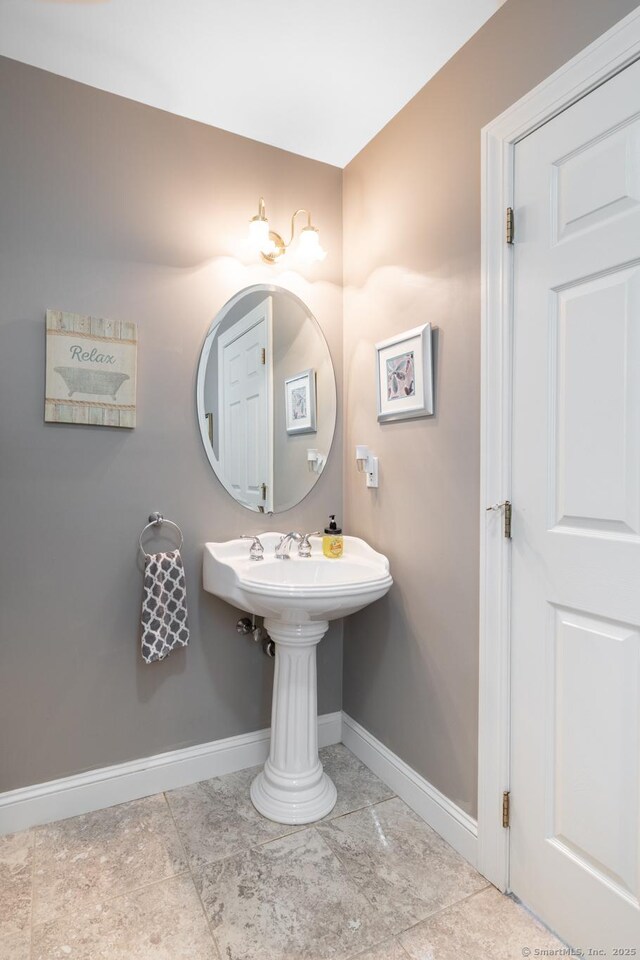 191 Pond View Dr, Watertown, CT 06795 - bathroom featuring baseboards