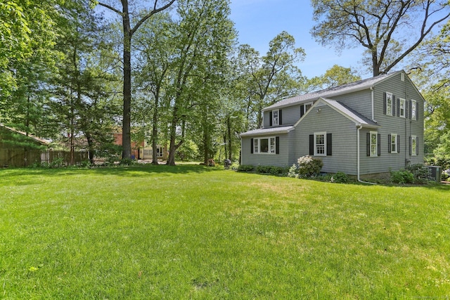 24 Richards Ln, Norwalk, CT 06851 - view of grassy yard