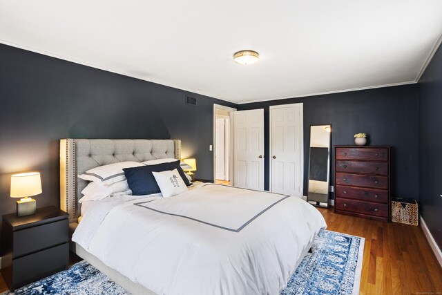 76 Glenbrook Rd, West Hartford, CT 06107 - bedroom with wood finished floors and a closet