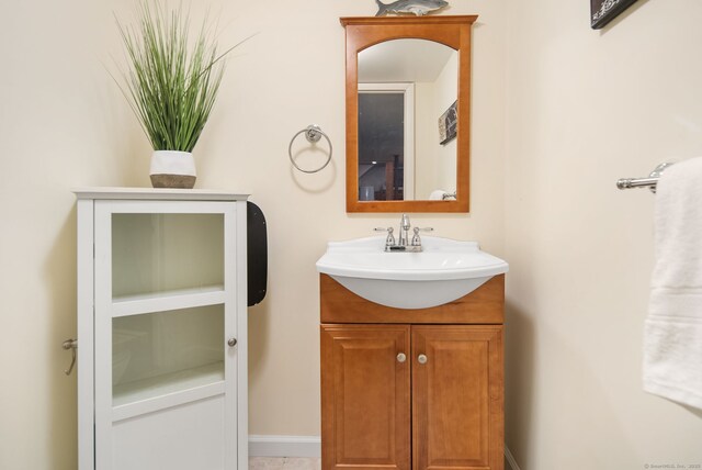 1 Penwood Rd, Bloomfield, CT 06002 - bathroom with vanity