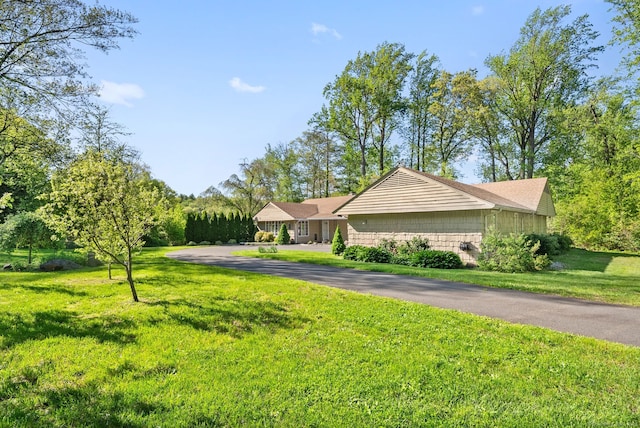 1 Penwood Rd, Bloomfield, CT 06002 - view of front of house with a front lawn